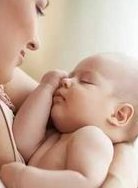 52岁高龄女性做试管婴儿怎样预防宫外孕？